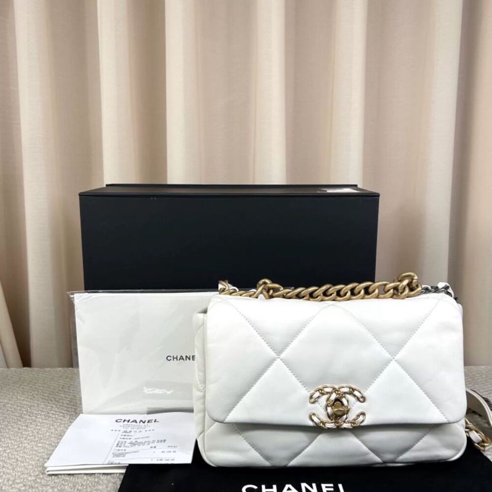 Chanel Women Pre-Loved Bag Very Good Condition